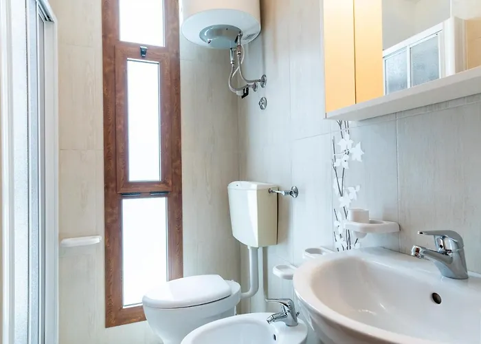 斯伯汀公寓 比比翁